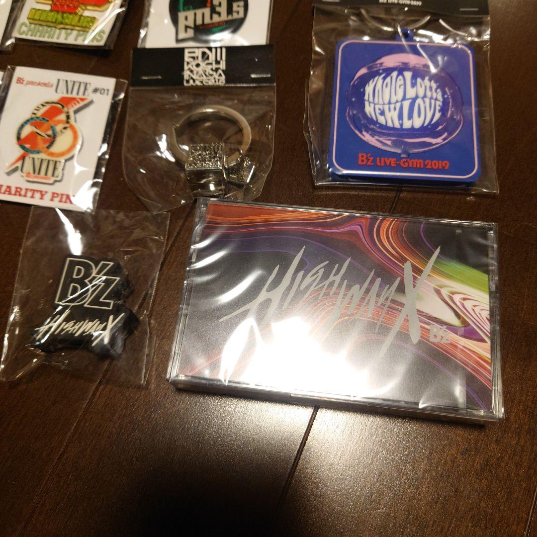 B'z チャリティピンバッヂ 他セット