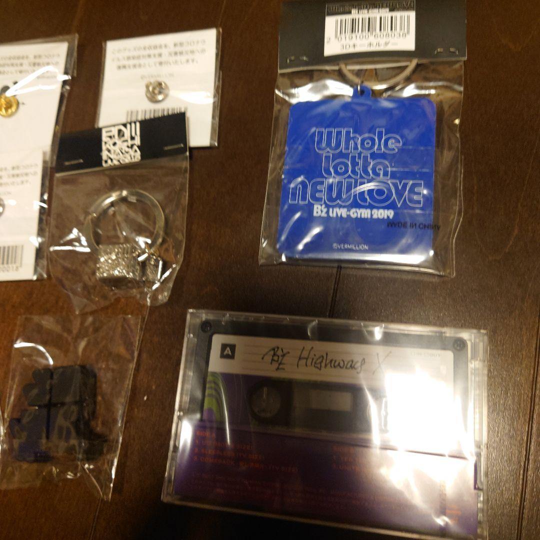 B'z チャリティピンバッヂ 他セット