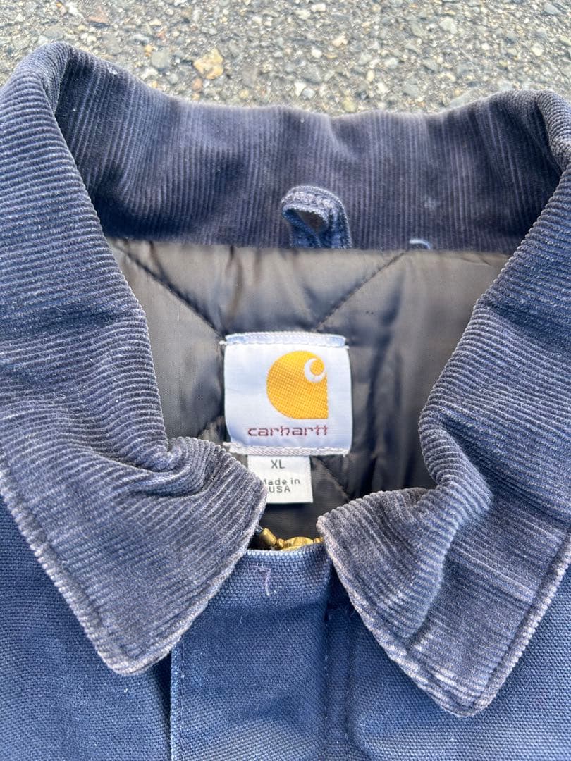 Carhartt ネイビージャケット