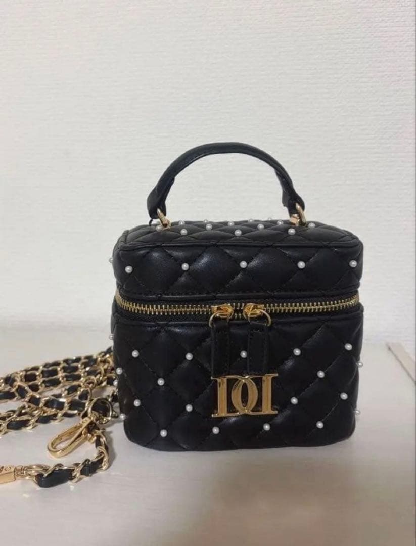 Darich ダーリッチ キルティングパールスクエアミニバッグ ブラック