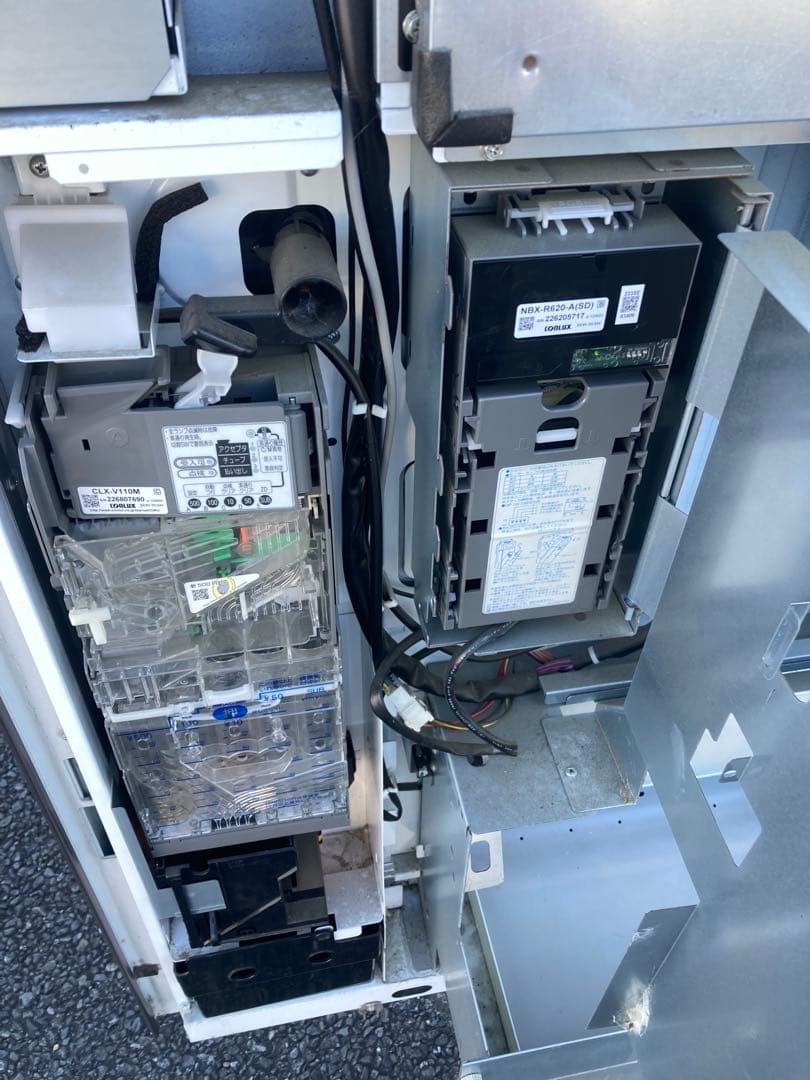 ど冷えもんFIV-KIA2110N 2022年3月購入 冷凍スイーツ自動販売機｜