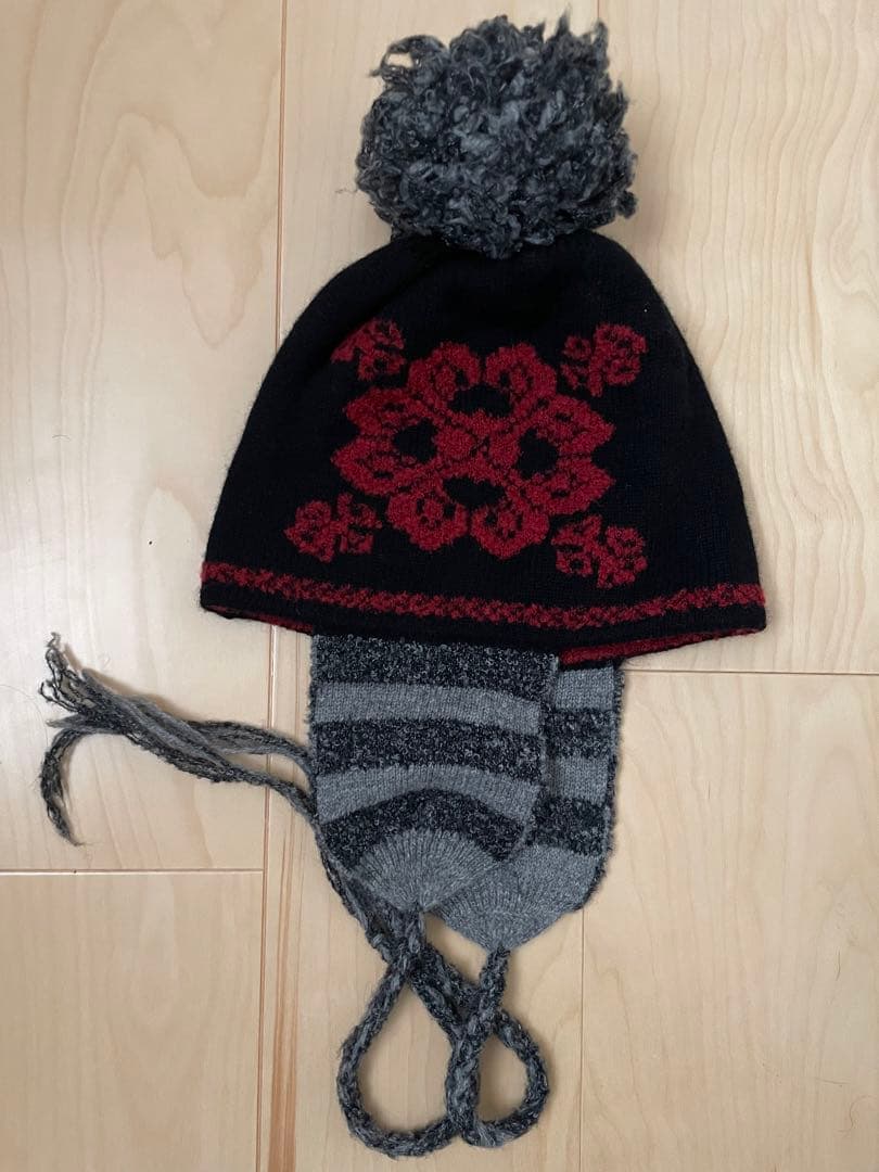 ヴィヴィアンウエストウッド ポンポンニット帽 Vivienne Westwood お