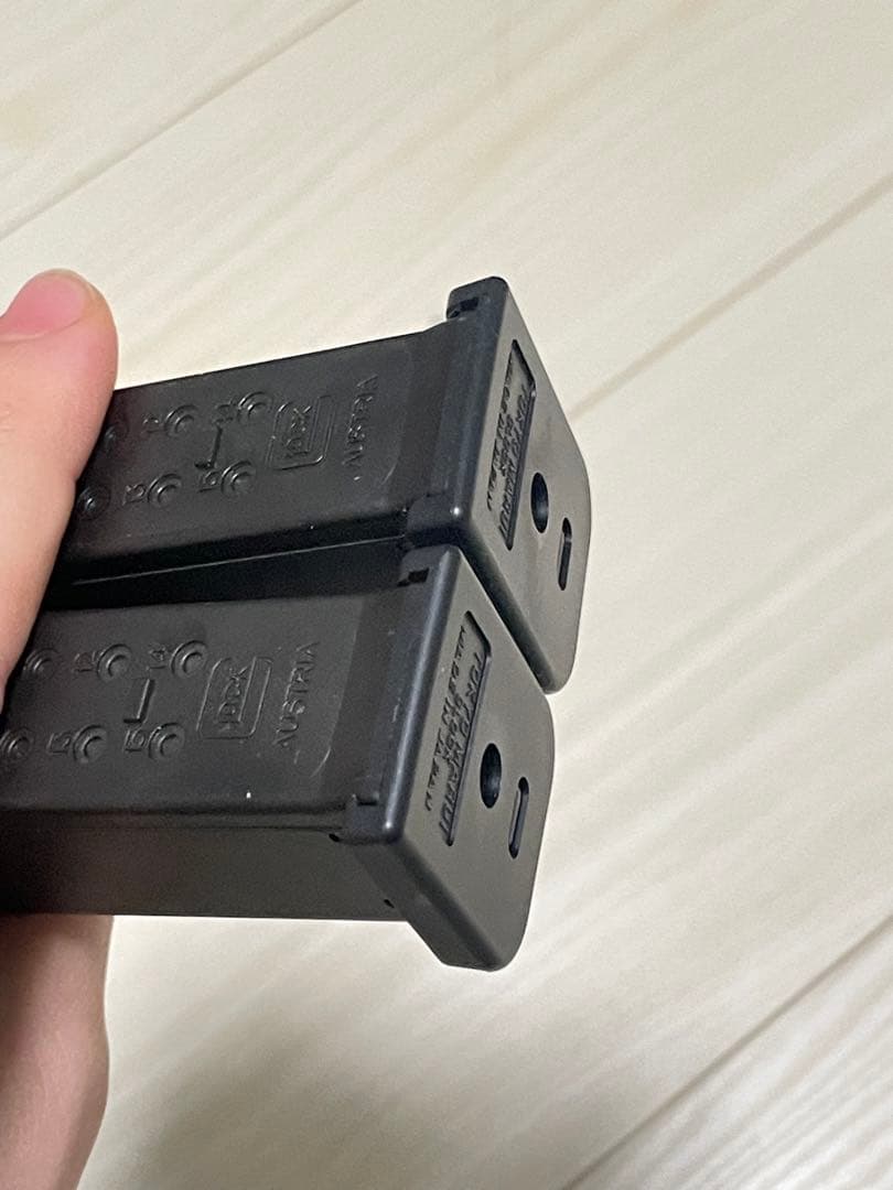 本体極美品‼︎ 東京マルイGLOCK 19 Gen3　予備マガジン付き