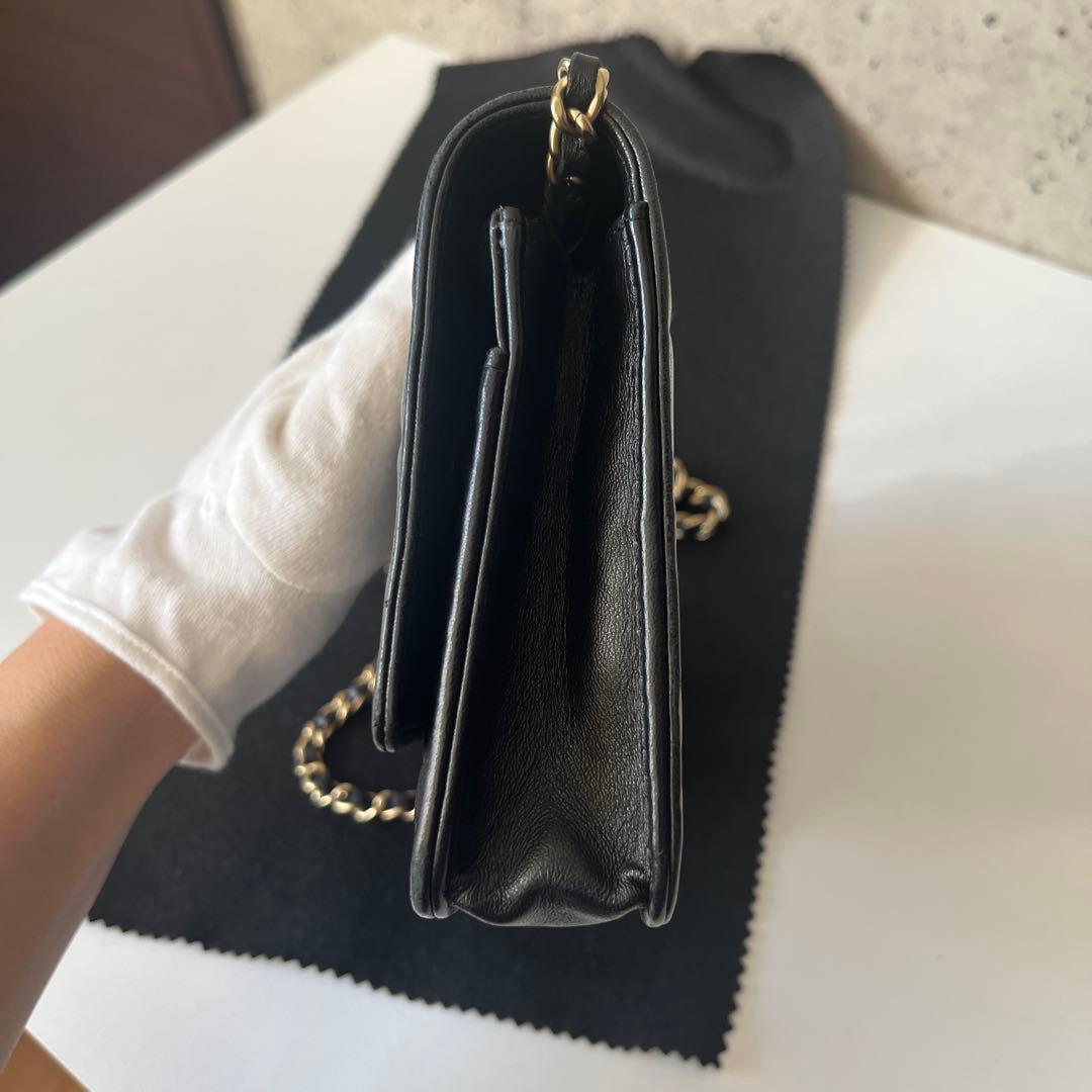 【匂いなし】シャネル/チェーンウォレット/カメリア/ギャランティカード付/表参道