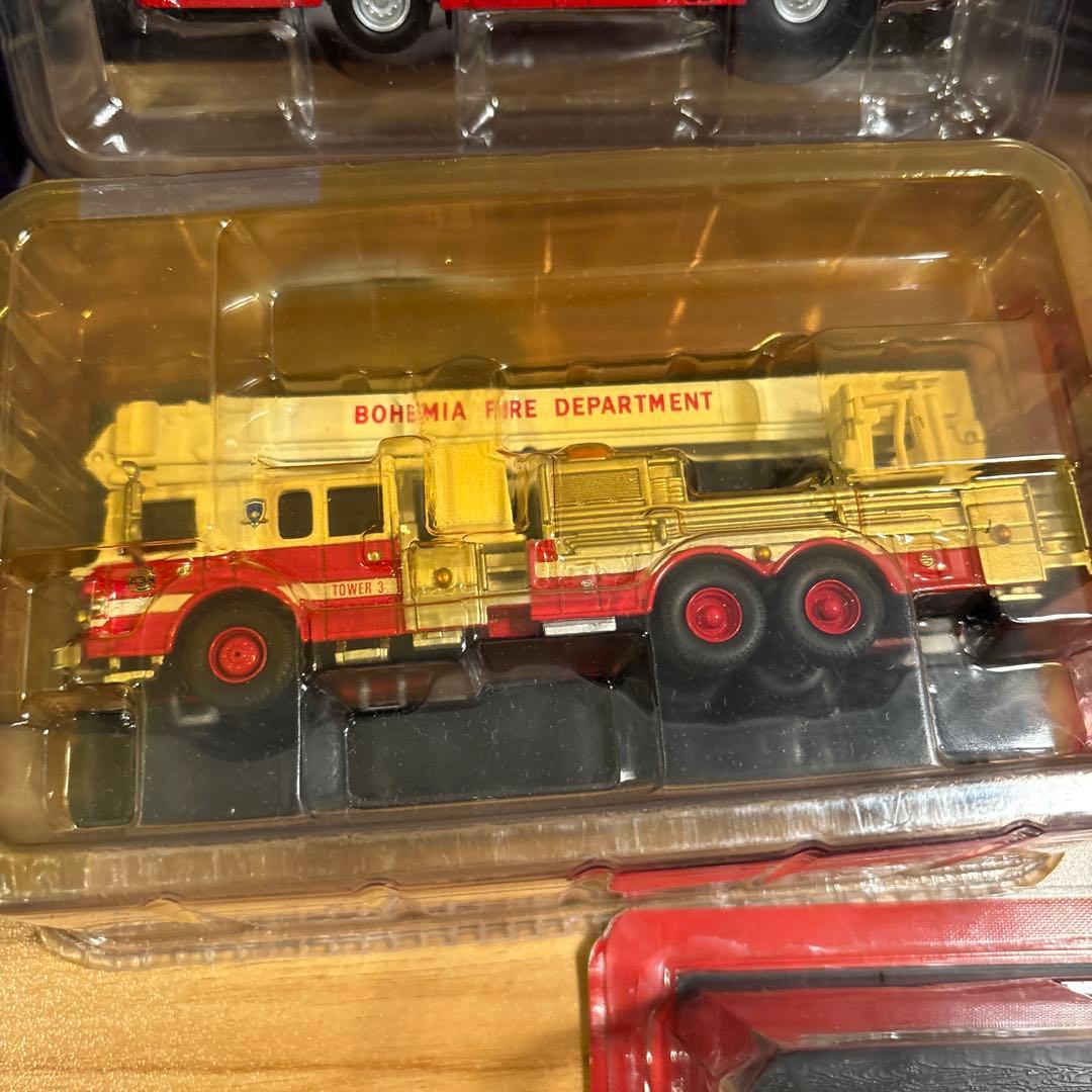 世界の消防車 ミニカー 週間デル・プラド製 トミカ ホットウィール