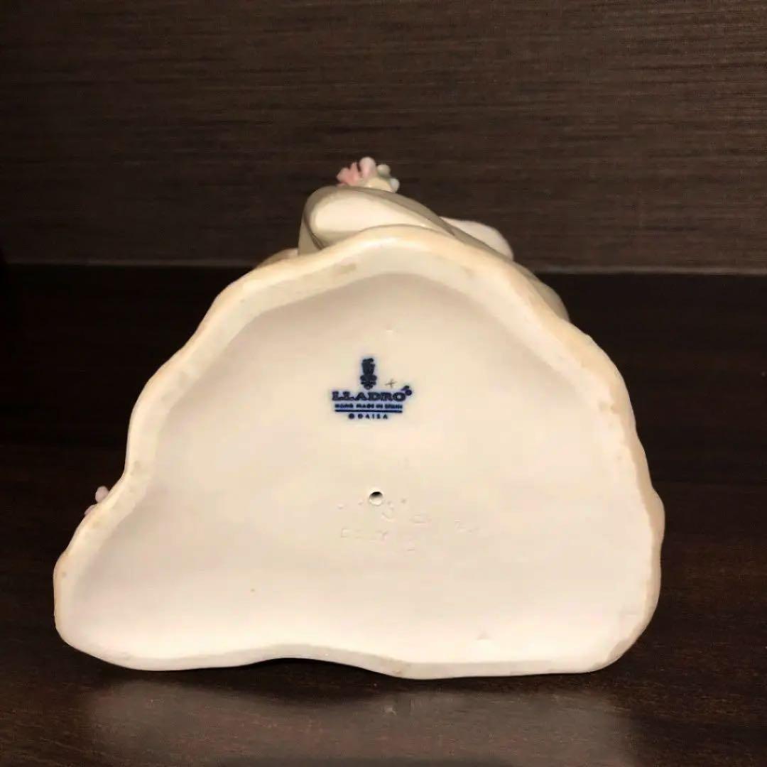 正規品・難あり・リヤドロ・LLADRO絶版No.31 花を摘む少女 - メルカリ