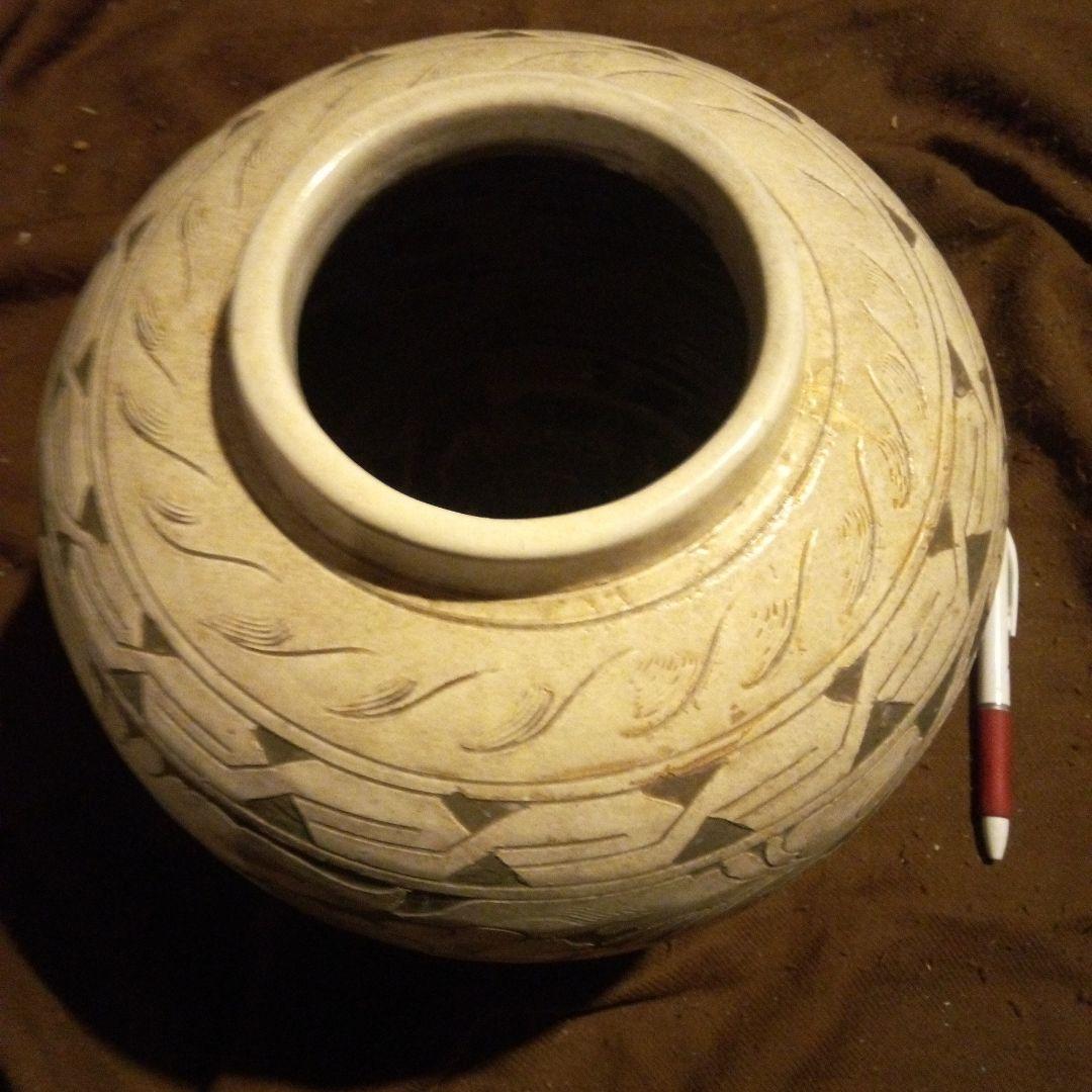 中国陶磁器　宋磁州窯　吹き彫り壺