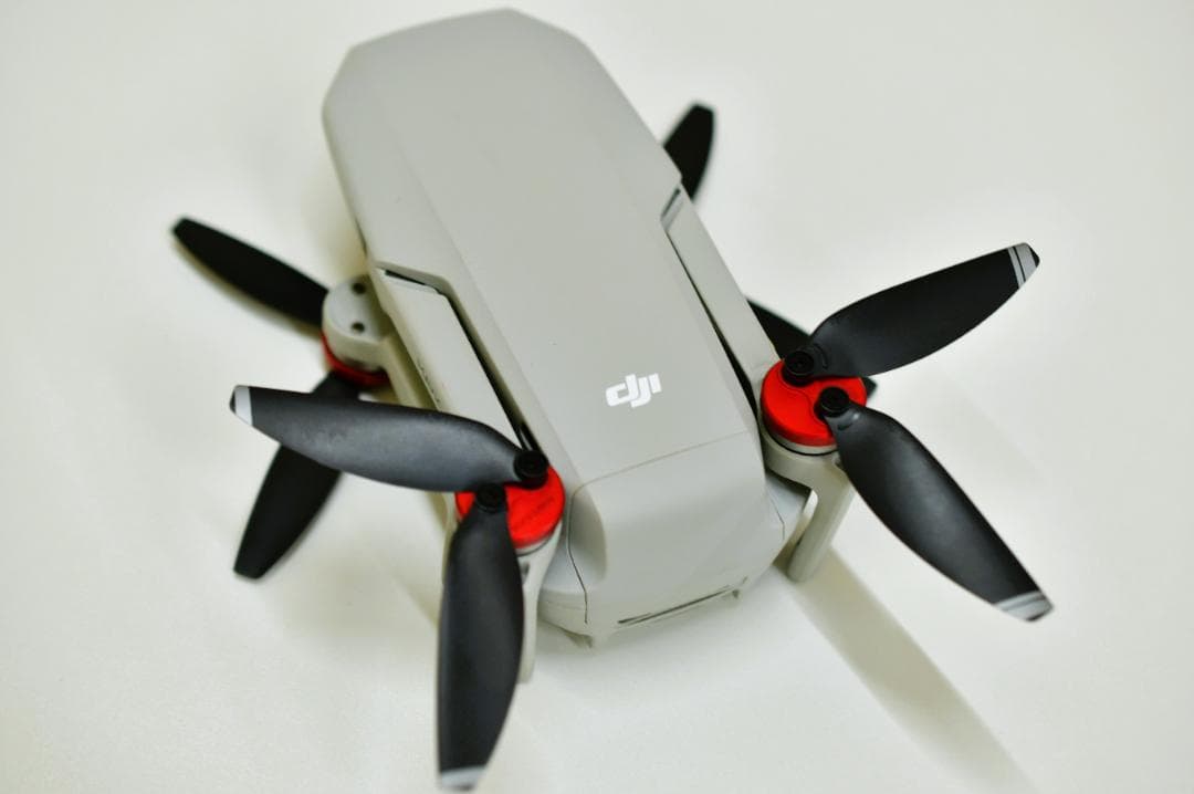 美品ドローン【MAVIC MINI】予備バッテリー3個付 バンド付き