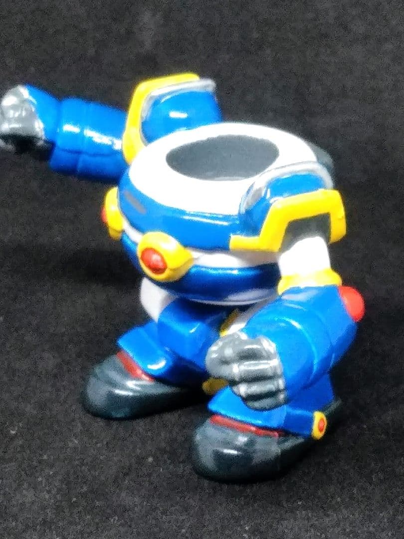 【超希少】ロックマン フィギュア 消しゴム ライドアーマーキメラ　塗装品