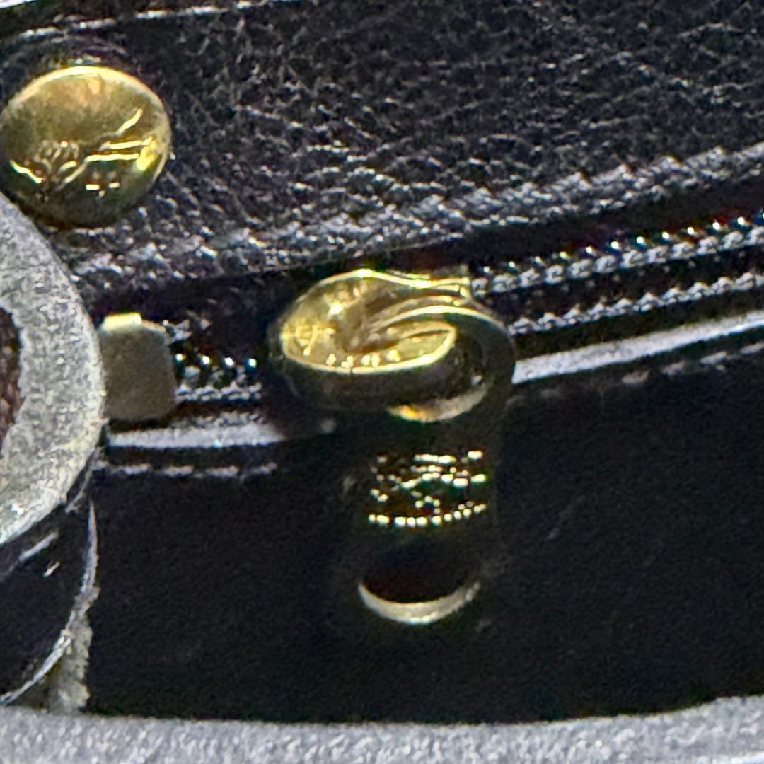 ILBISONTE イルビゾンテ　ブラック　レザー　ショルダーバッグ