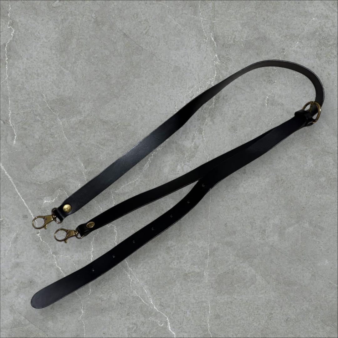 ILBISONTE イルビゾンテ　ブラック　レザー　ショルダーバッグ