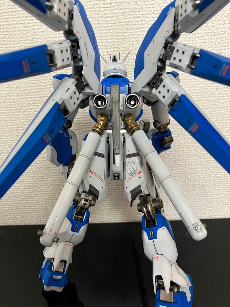 MG Hi ν ガンダム　塗装済完成品