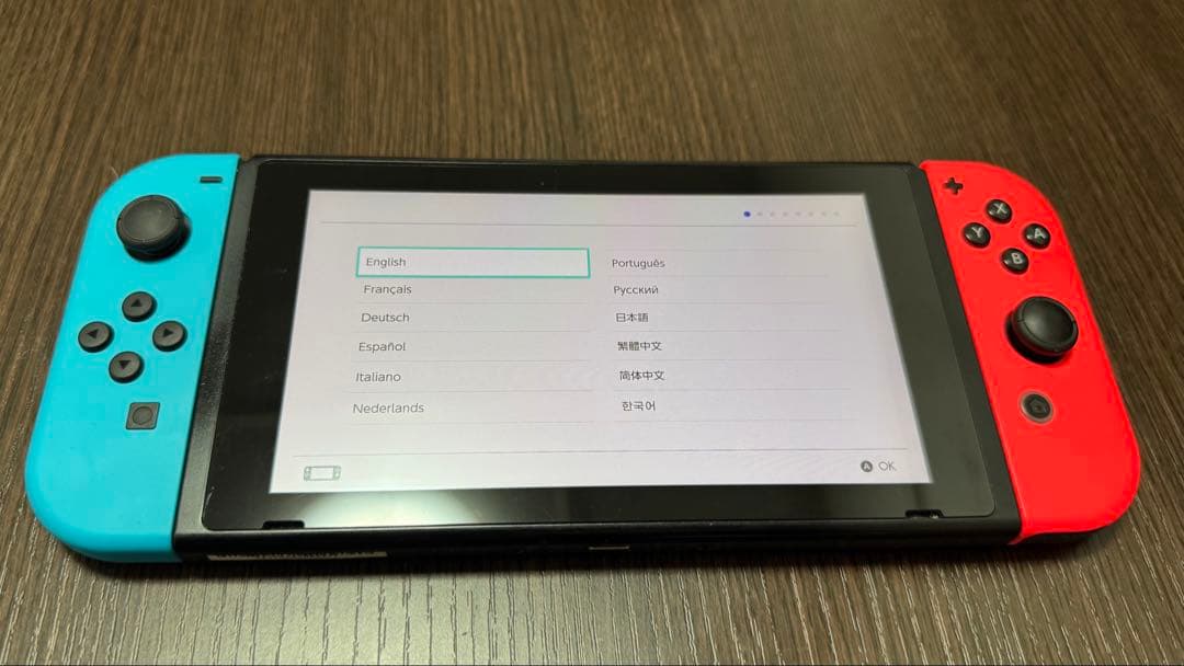 【初期化済】Nintendo Switch本体とJoy-Con2本のみ