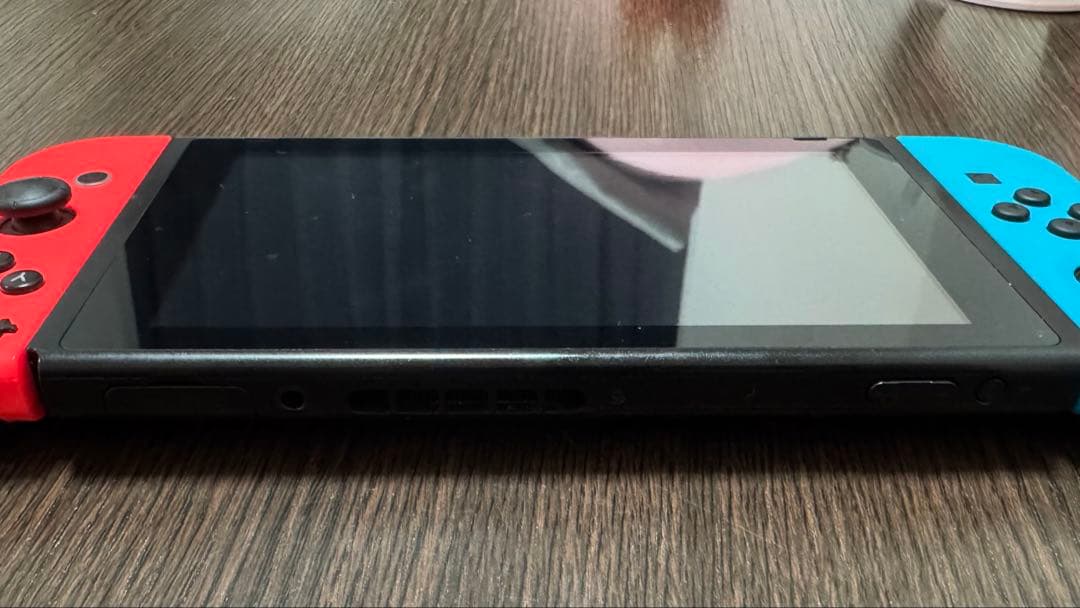 【初期化済】Nintendo Switch本体とJoy-Con2本のみ