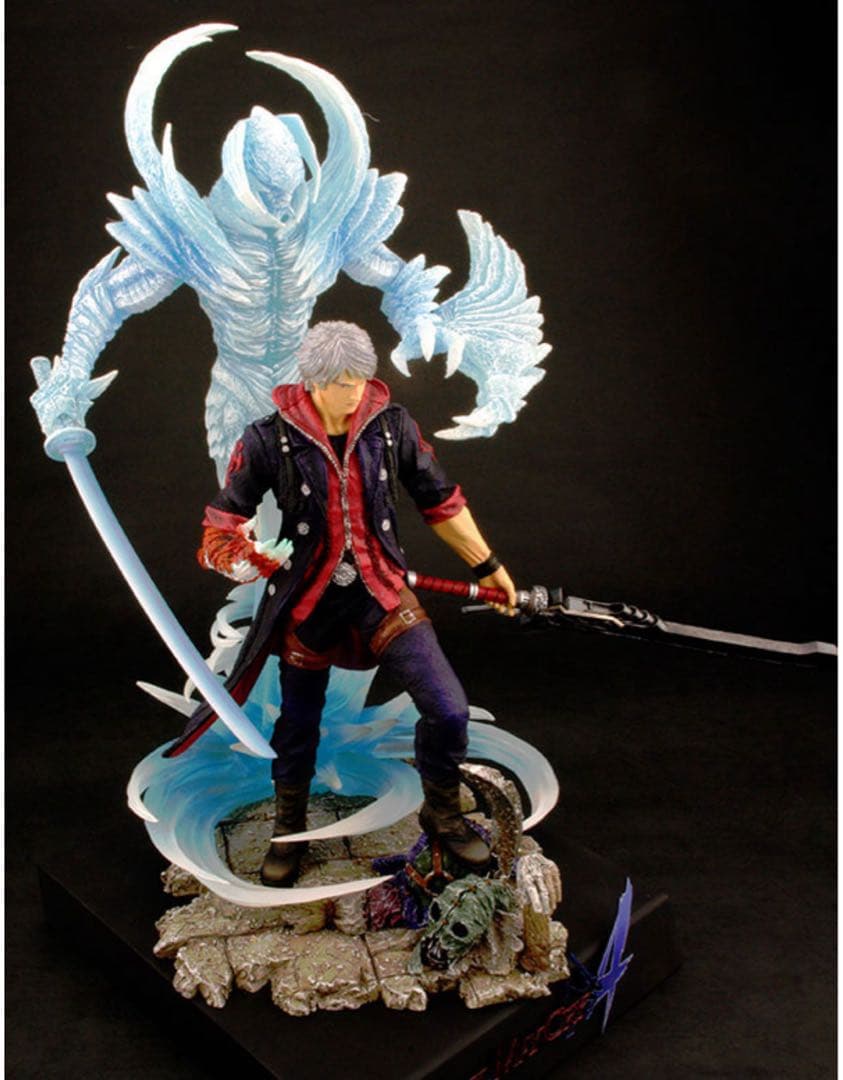 【未開封】デビルメイクライ4 ネロ　初回特典付　イージーホビー