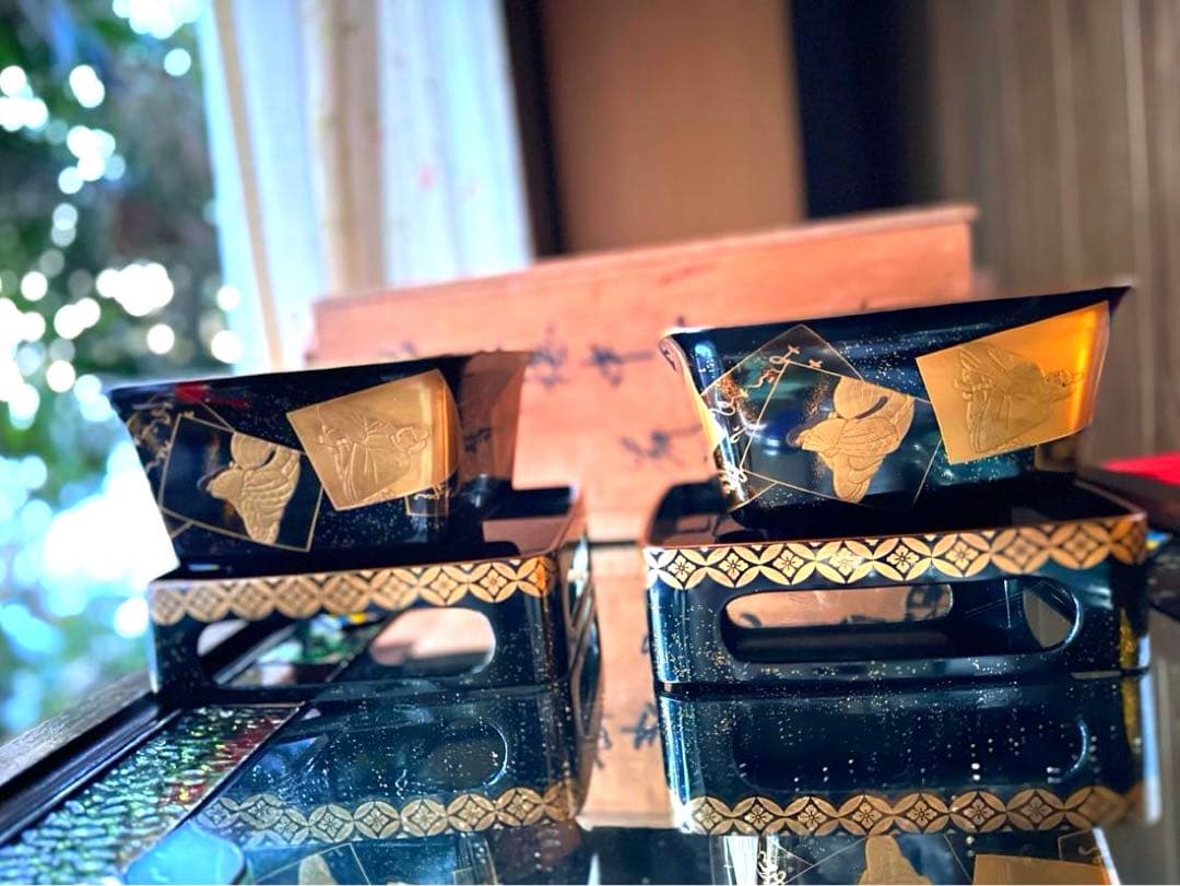 節目に‼️JAPAN金❌黒蒔絵 「貴人和歌」盃洗盃台1対桐箱入