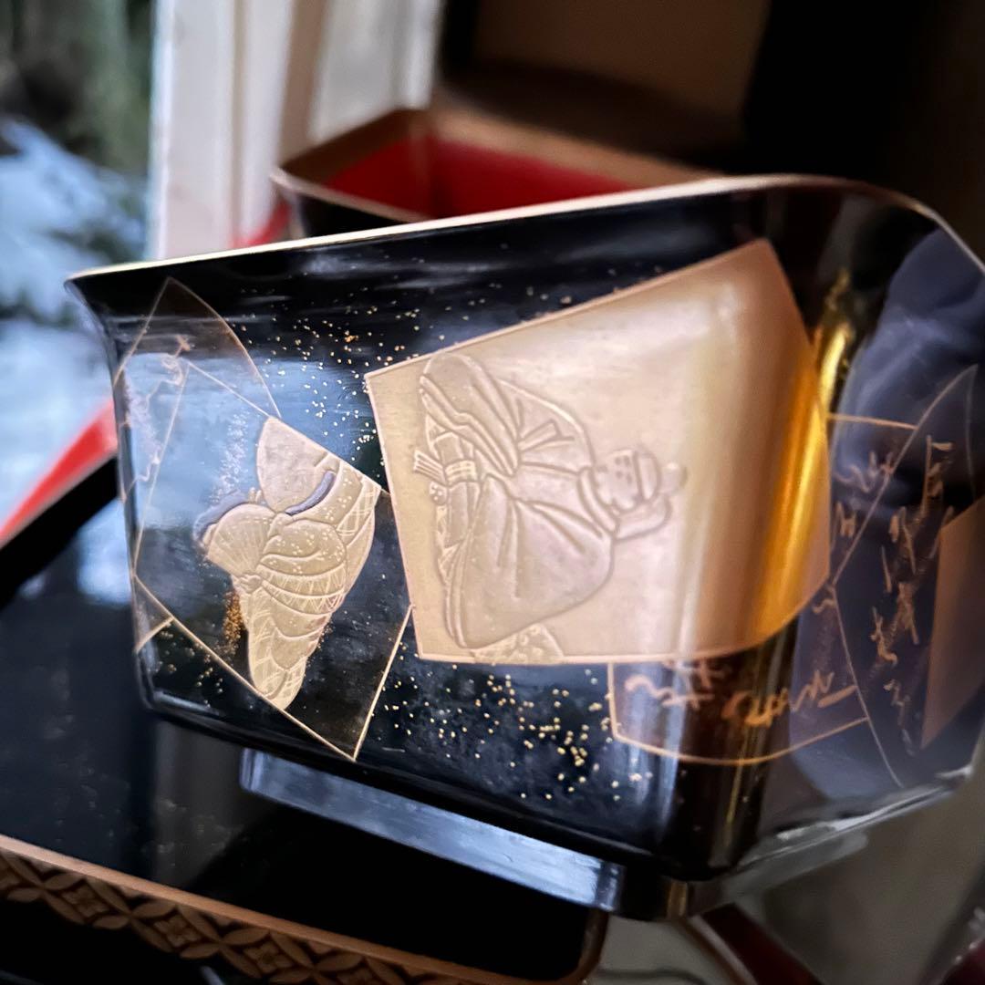 節目に‼️JAPAN金❌黒蒔絵 「貴人和歌」盃洗盃台1対桐箱入