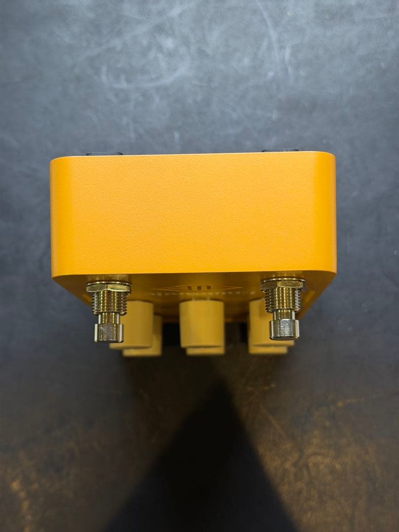 ギター Universal Audio Enigmatic