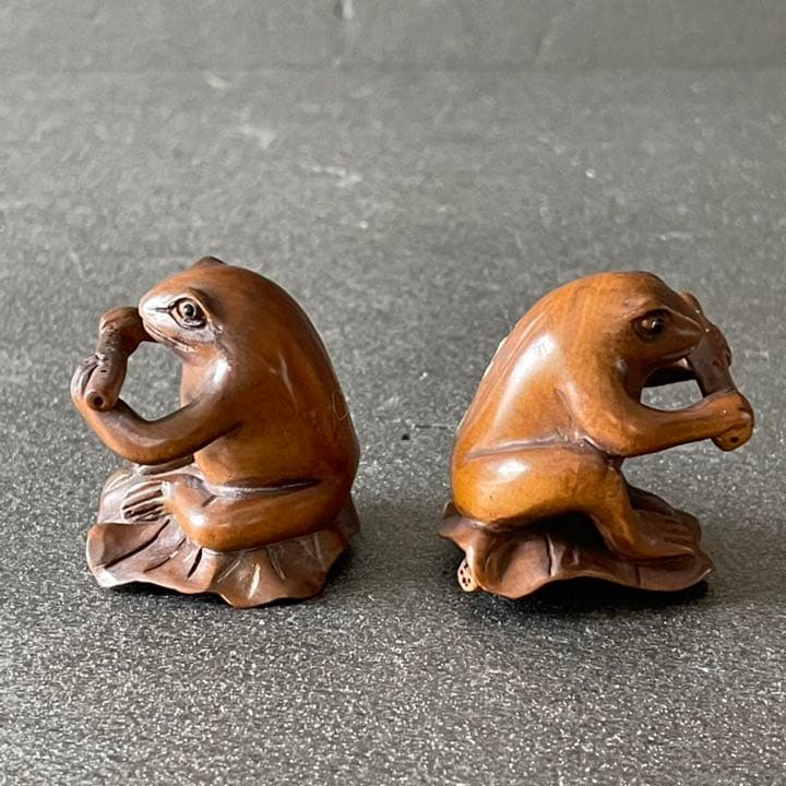 骨董 根付 カエル 蛙 アンティーク 根付け 在銘
