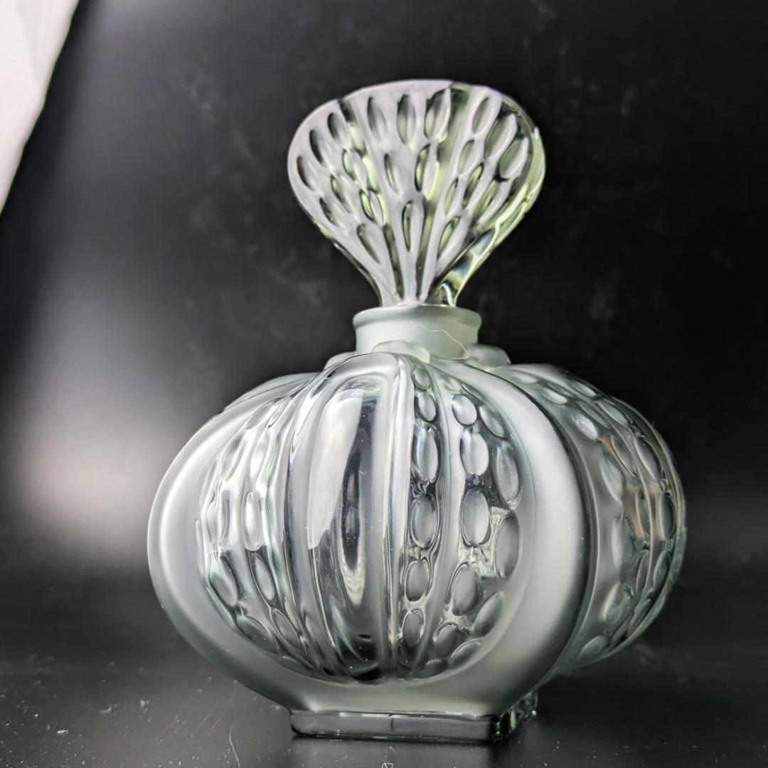 魔法のようなブルーグレー☆ラリック ミラベル かぼちゃ 13㎝ 香水瓶