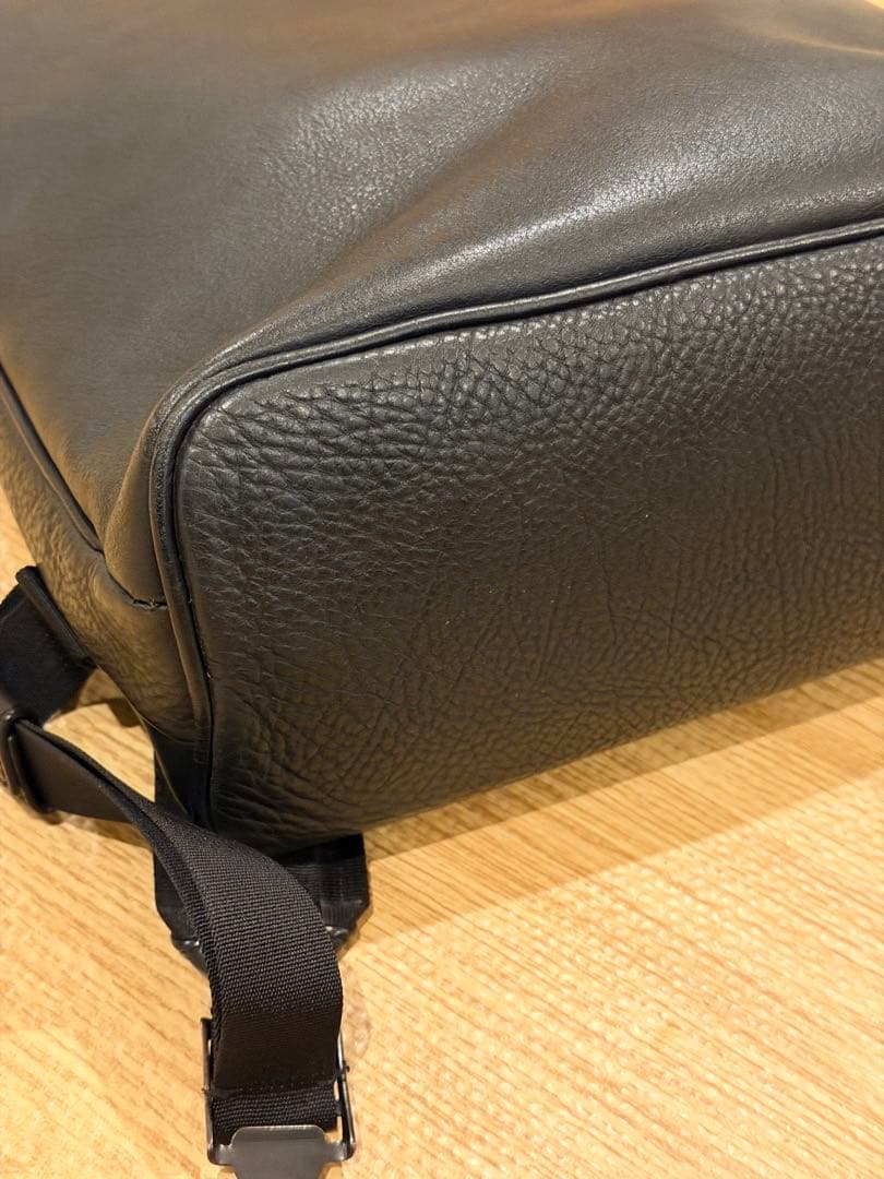 FlathorityのオイルミーリングPCリュック(M) 16インチ可能