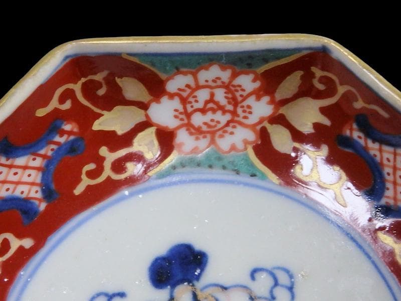 古伊万里　金襴手　牡丹に金唐草の図　３寸皿　豆皿　手塩皿　F243AS-fbtq