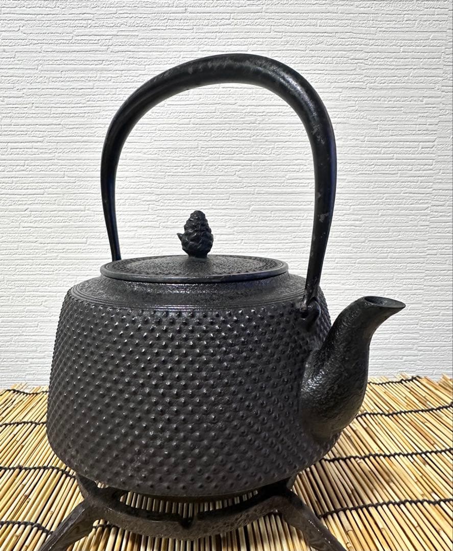 未使用、長期保管品　南部伝統工芸士 及川寛治作真作保証　九重形１５型アラレ