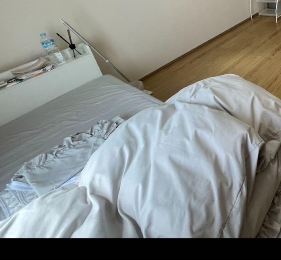 美品 お得！日時限定 埼玉県春日部 ホワイト ベッドフレーム シングルベッド