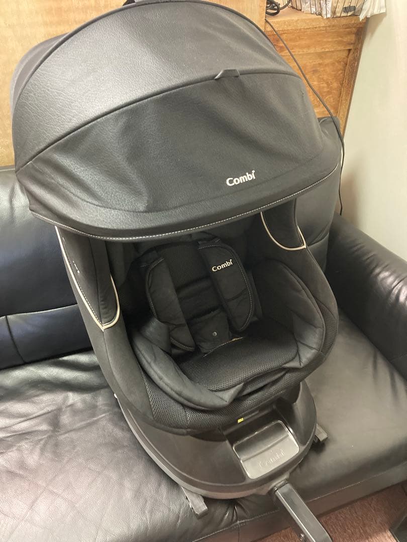 綺麗★コンビ チャイルドシート クルムーヴ ISOFIX エッグショック付き