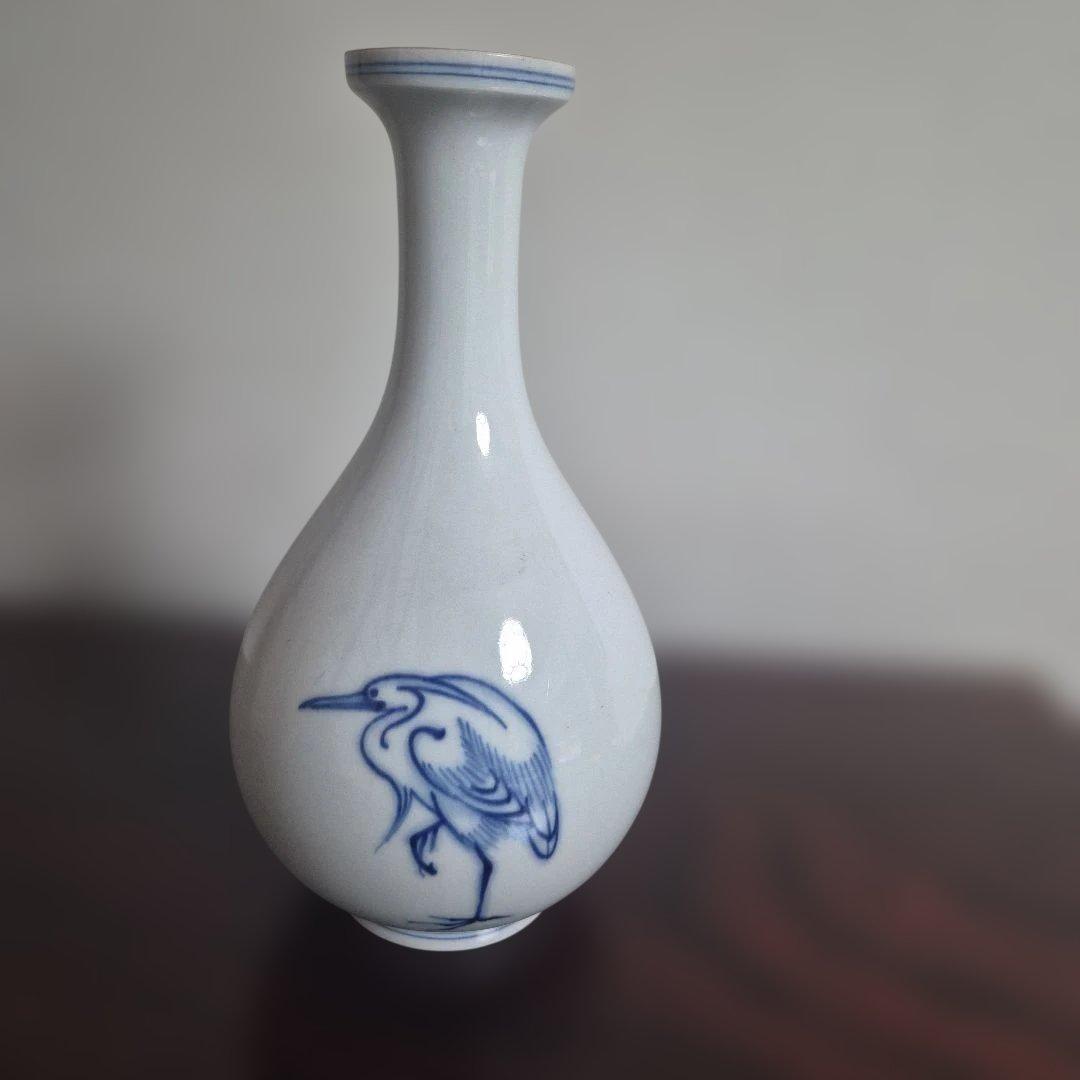 十四代辻常陸】を 宮内庁御用達窯 染付三鷺文 花瓶 未使用 - メルカリ