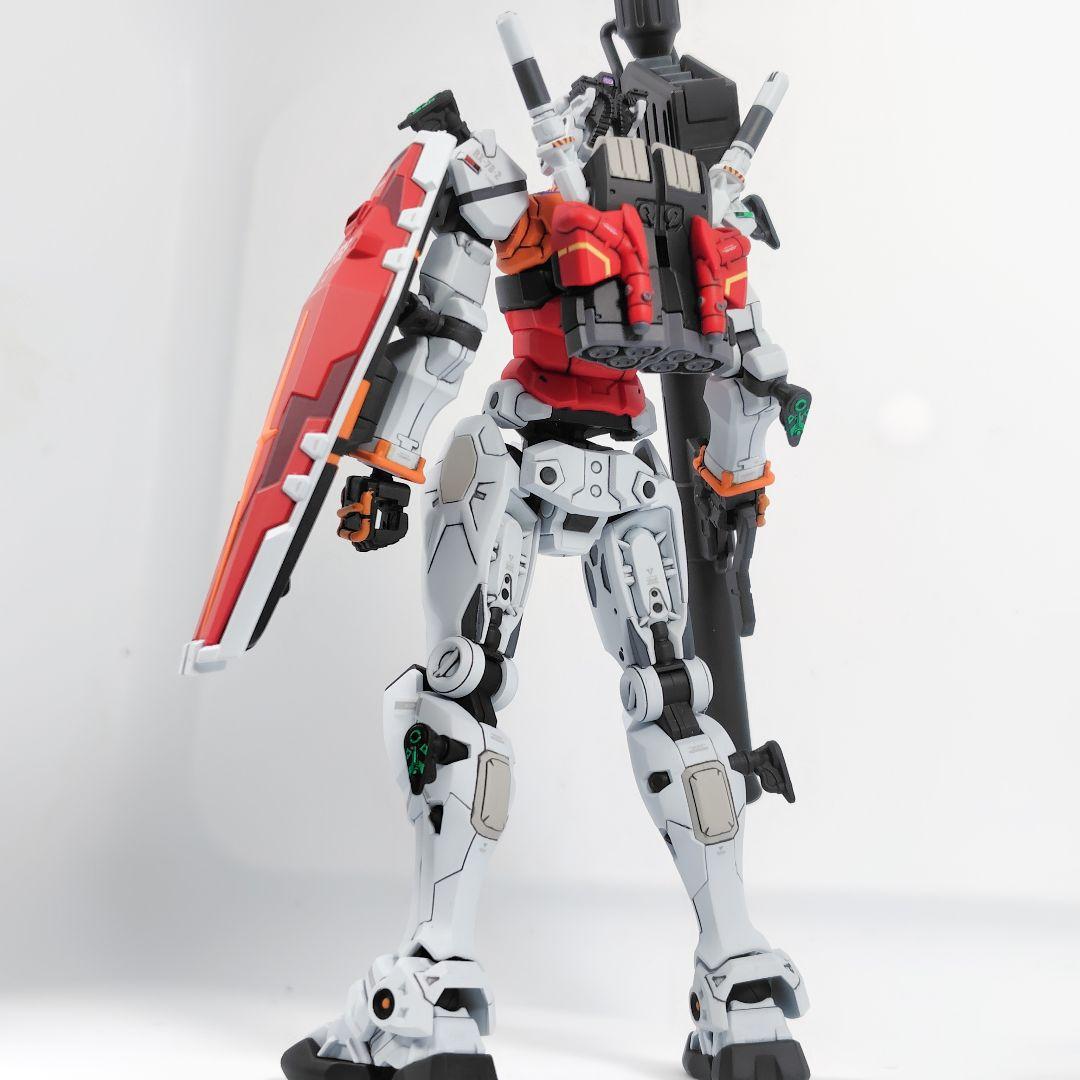 HG1/144 白いガンダム　塗装完成品 ガンダムジークアクス
