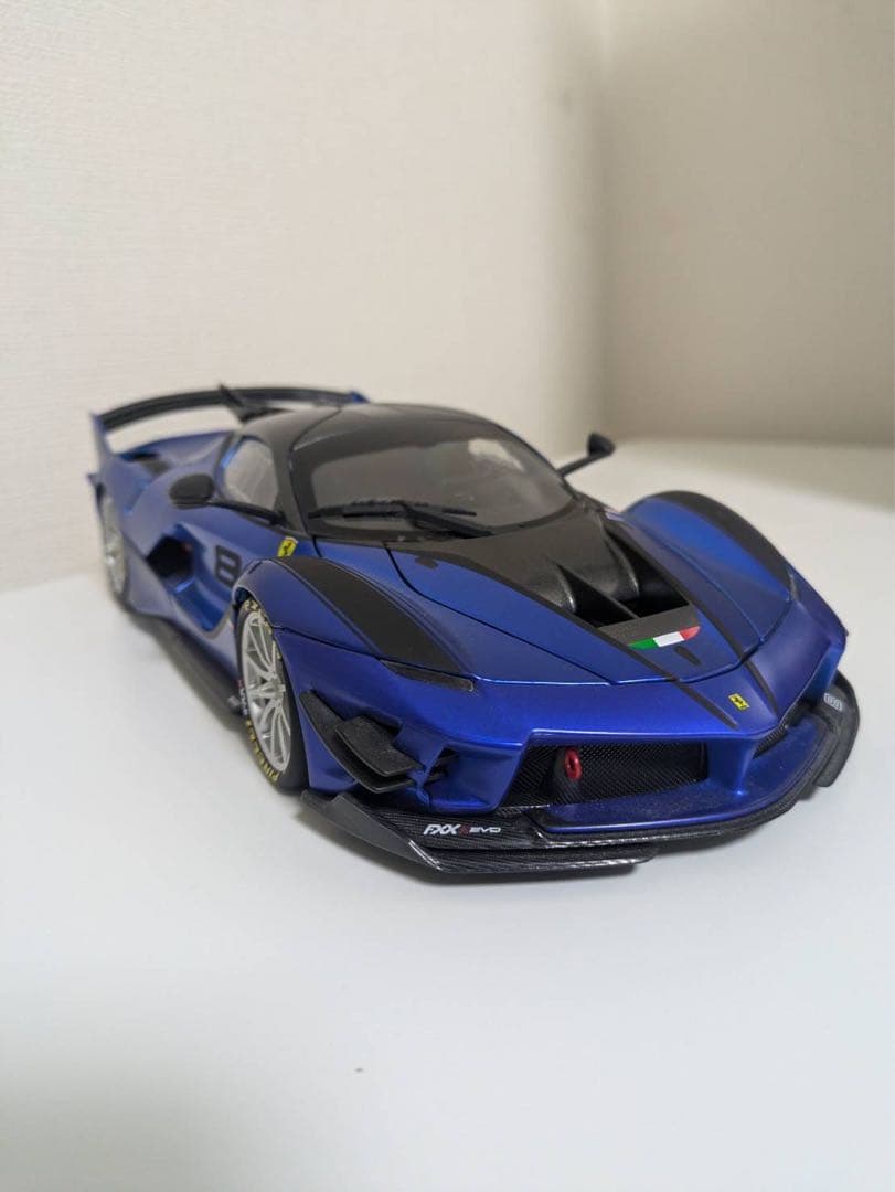 トミカプレゼンツ ブラーゴ シグネチャーシリーズ 1:18 FXX-K EVO