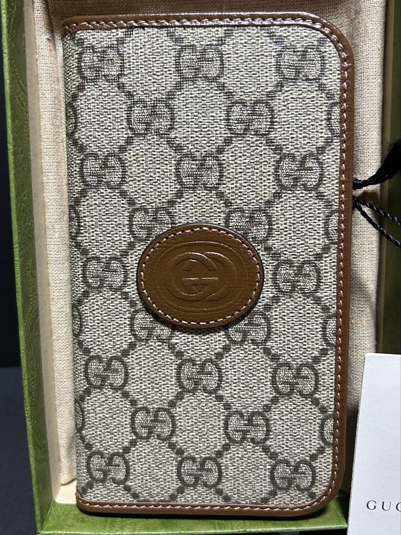 新品 未使用 GUCCI iPhone 15 PRO ケース ブック型 手帳型