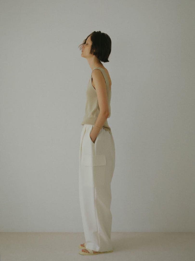 ETRE TOKYO / 新品・未使用 スクエアネックニットタンク　ベージュ