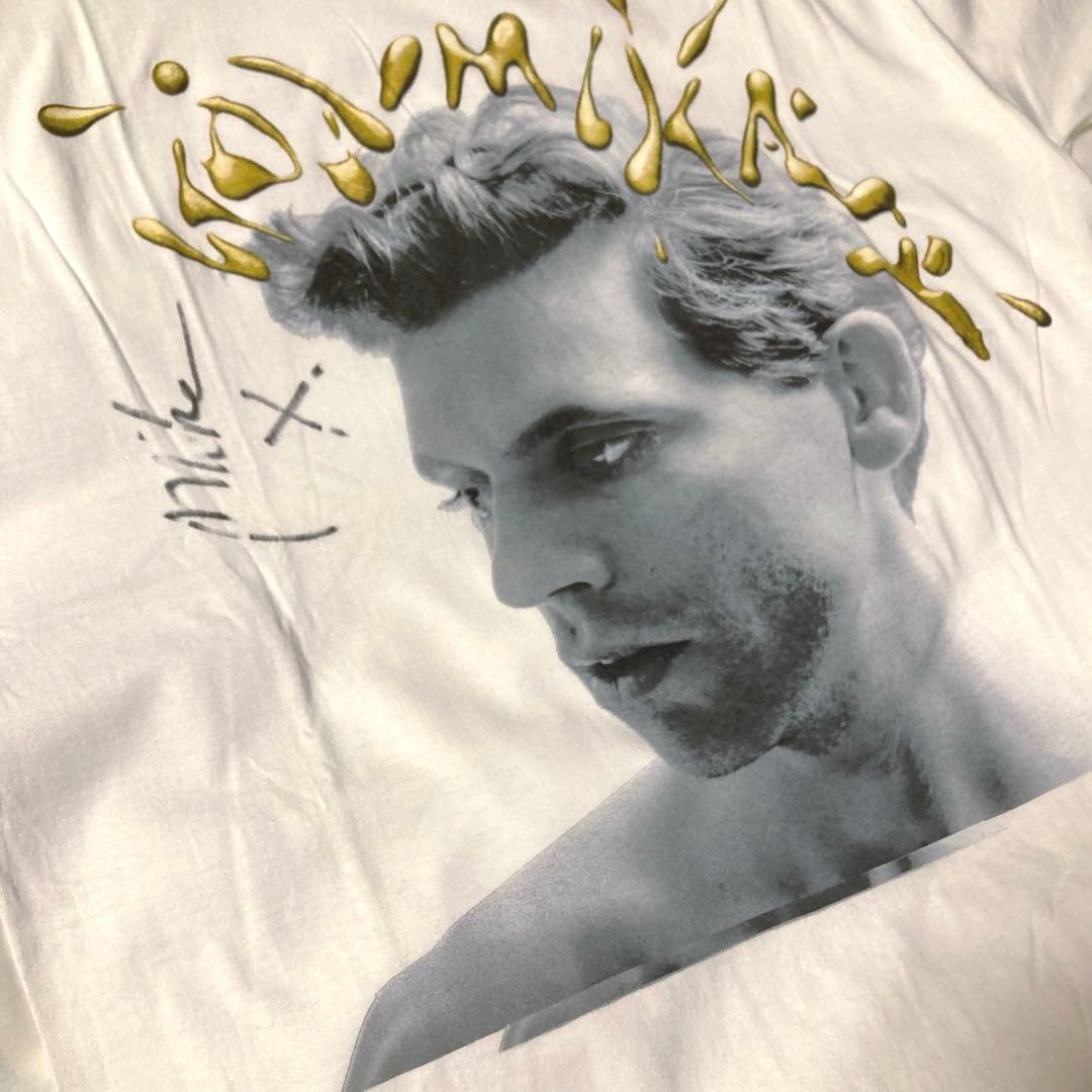 貴重 MIKA 直筆サイン入り 2013 ツアーTシャツ　白／L 貴重 MIKA 直筆サイン入り 2013 ツアーTシャツ 白／L 貴重 MIKA 直筆