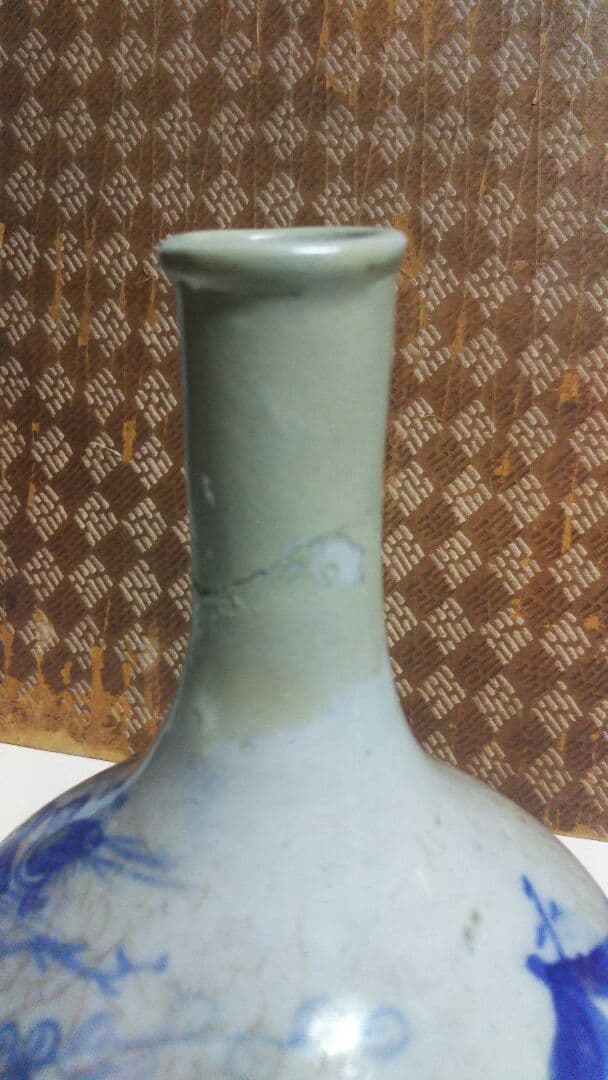 古い李朝の徳利のょうです