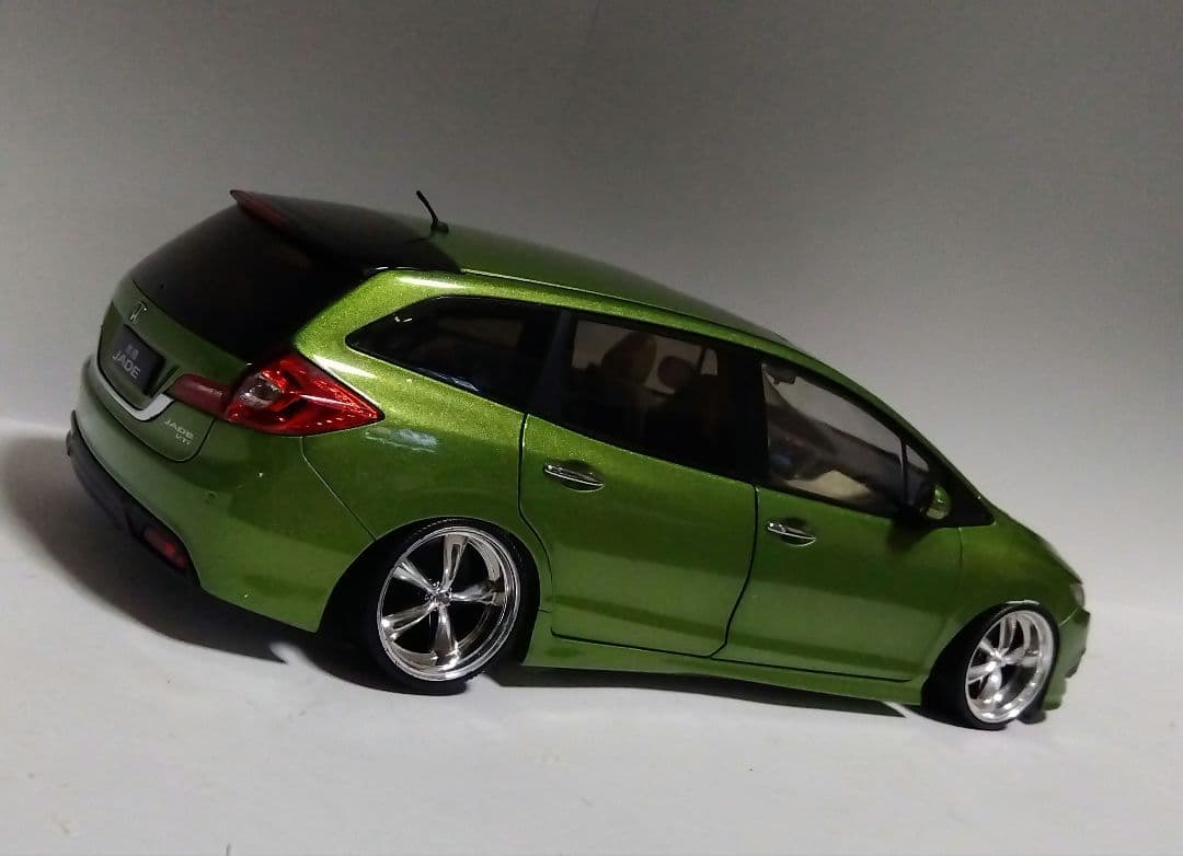 ホンダジェイド 左ハンドル仕様　1/18