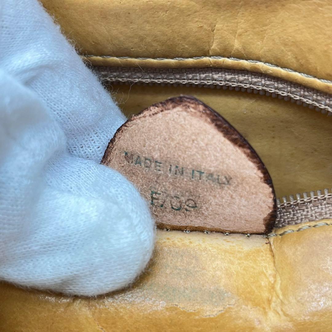 CELINE ショルダーバッグ 斜めがけ ホワイトマカダム柄 ゴールド金具