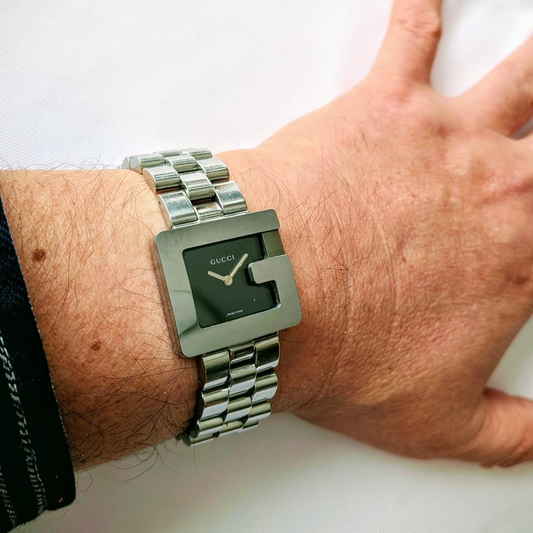 良品 GUCCIグッチ メンズ腕時計ブラック3600J ボリューム感 電池交換済