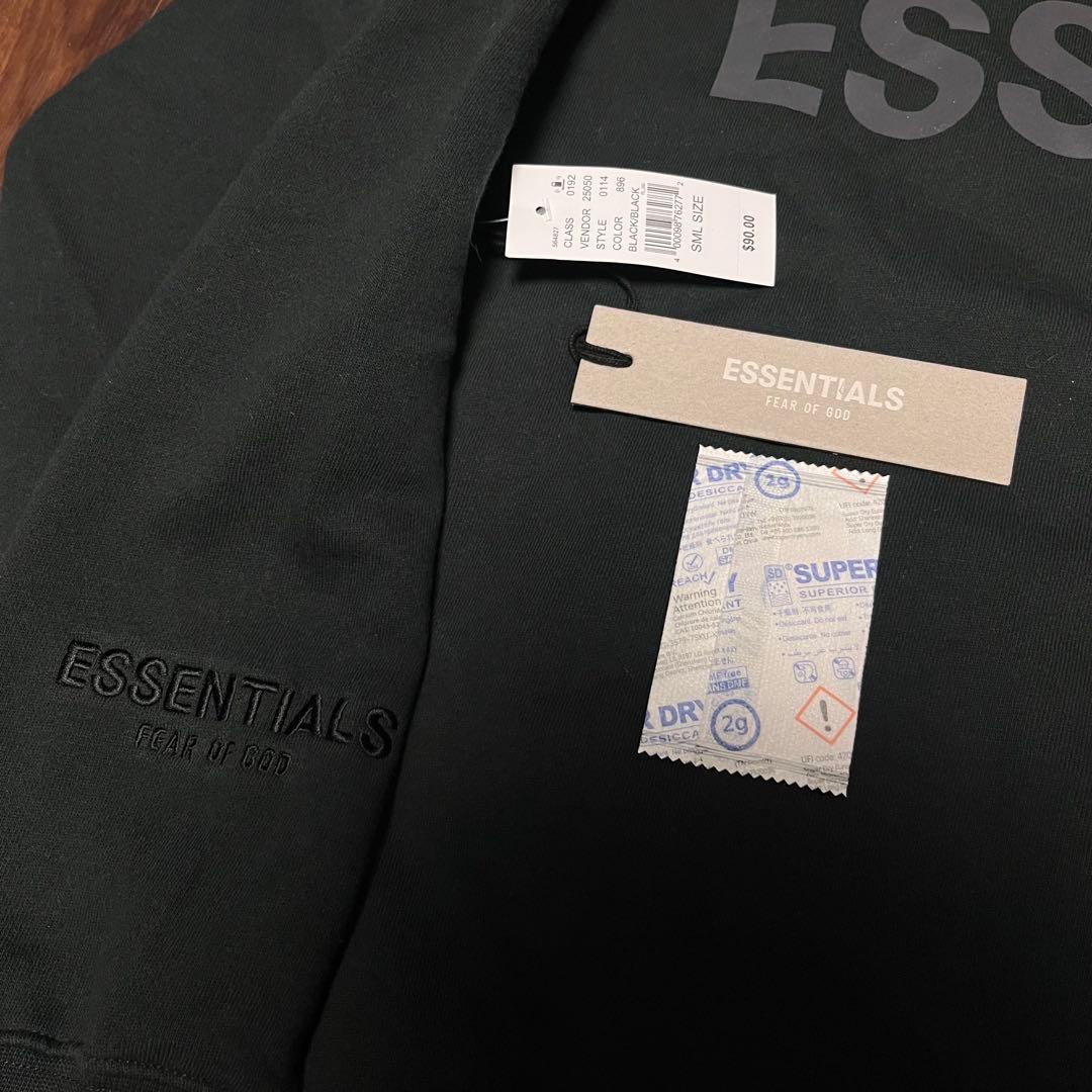 Fog Essentials ブラック黒パーカー人気ロゴ 反射フォント