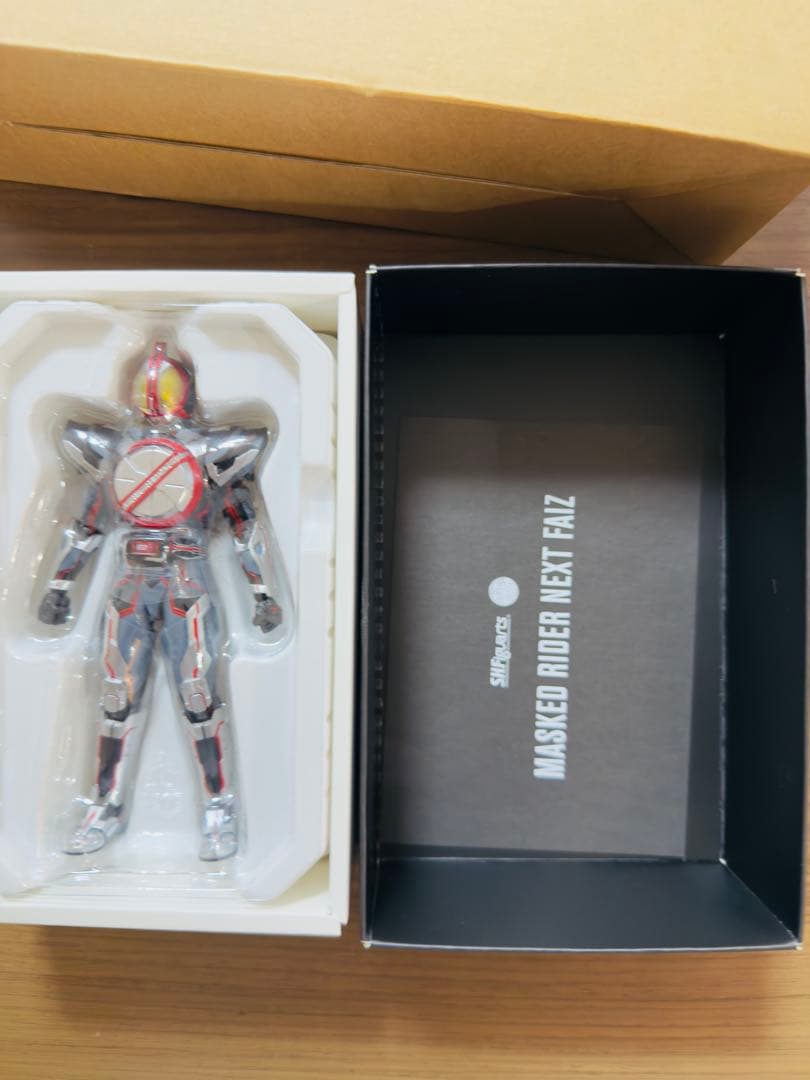 S.H.Figuarts 真骨頂製法　仮面ライダーネクストファイズ　オートバジン
