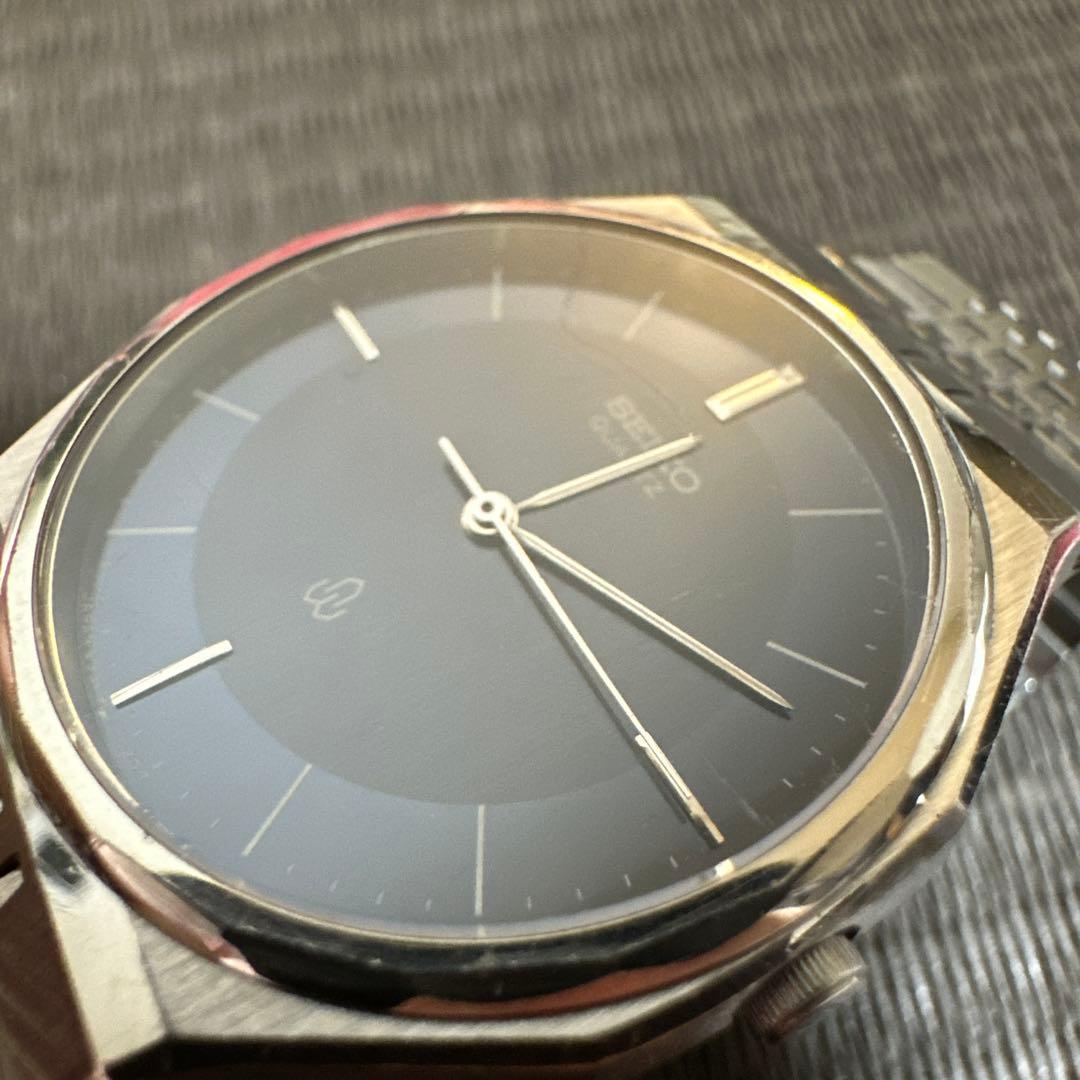 SEIKO クォーツ 腕時計 ダークブルー 稼動品　5931-7010