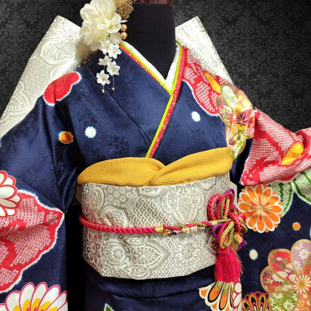 振袖フルセット(7点)・成人式・大輪花模様・金彩加工・宝尽くし・金駒