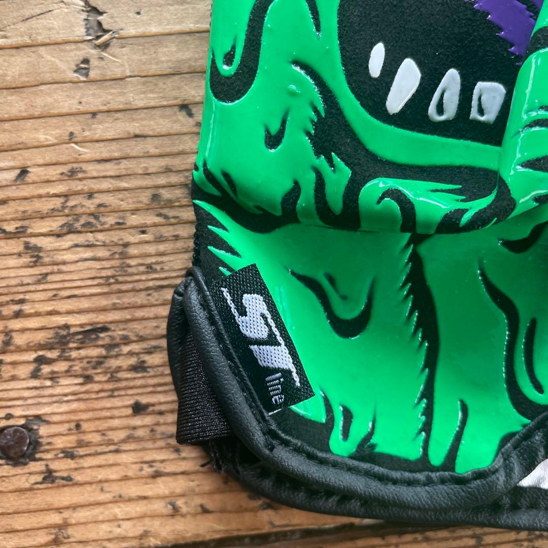新品 サンタクルーズ x MxMxM スクリーミングハンドグローブ 黒緑