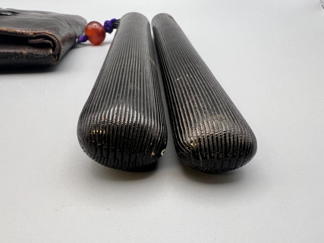 江戸明治時代 斧形前金具 銀象嵌 裏金具在銘 キセル入れ一心