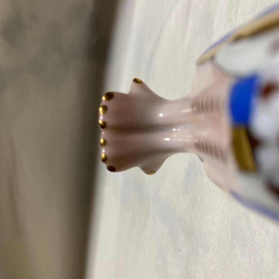 カラフルなフクロウの陶器置物