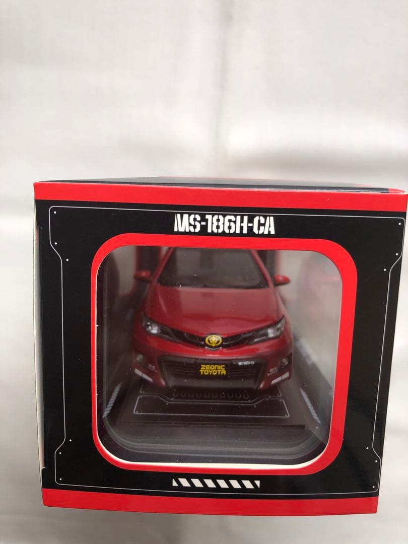 ジオニックトヨタ　シャア専用オーリス1/30 MS-186H-CA