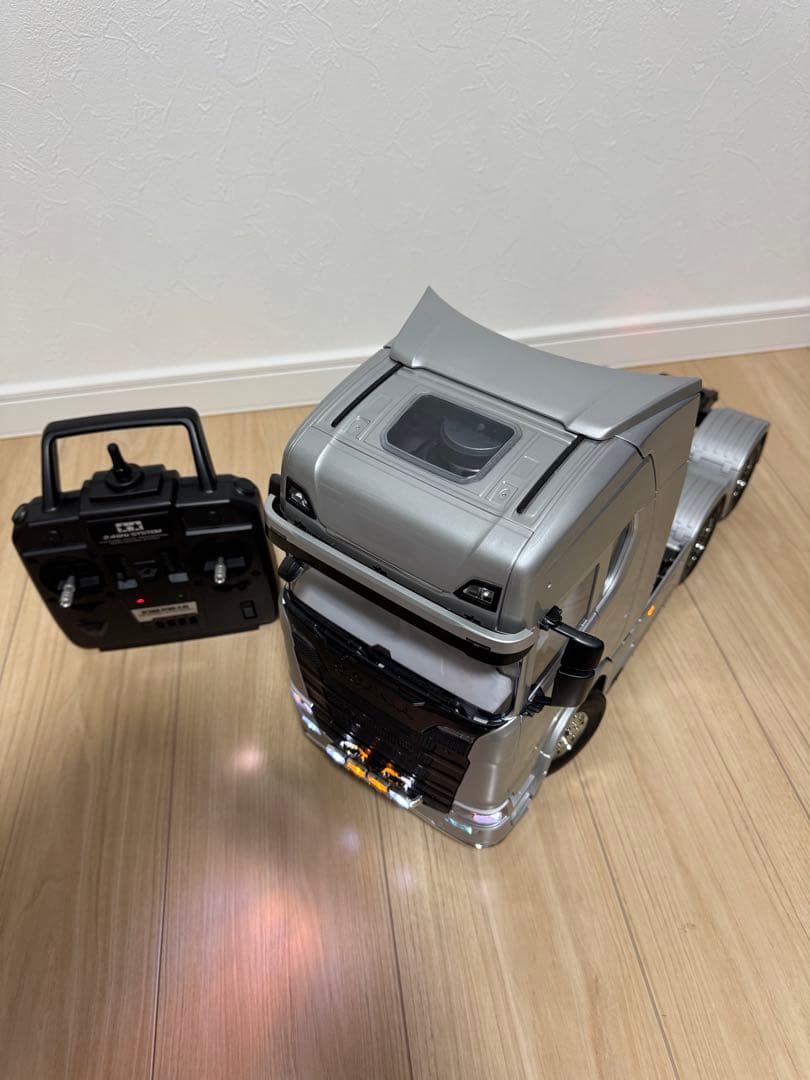 タミヤ　1/14 スカニア