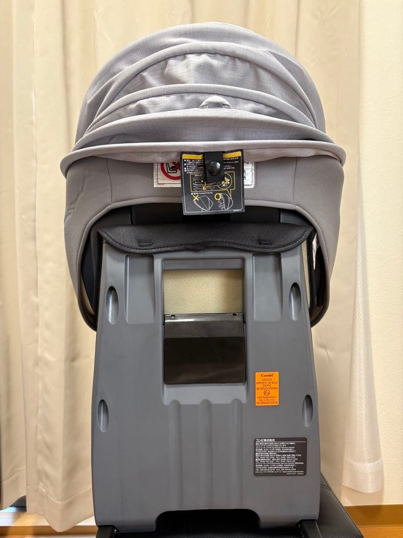 Combi 回転式チャイルドシート グレー JP-590 Combi ベビーシート