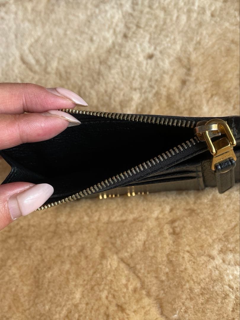 ストラップ付きケース（黒）